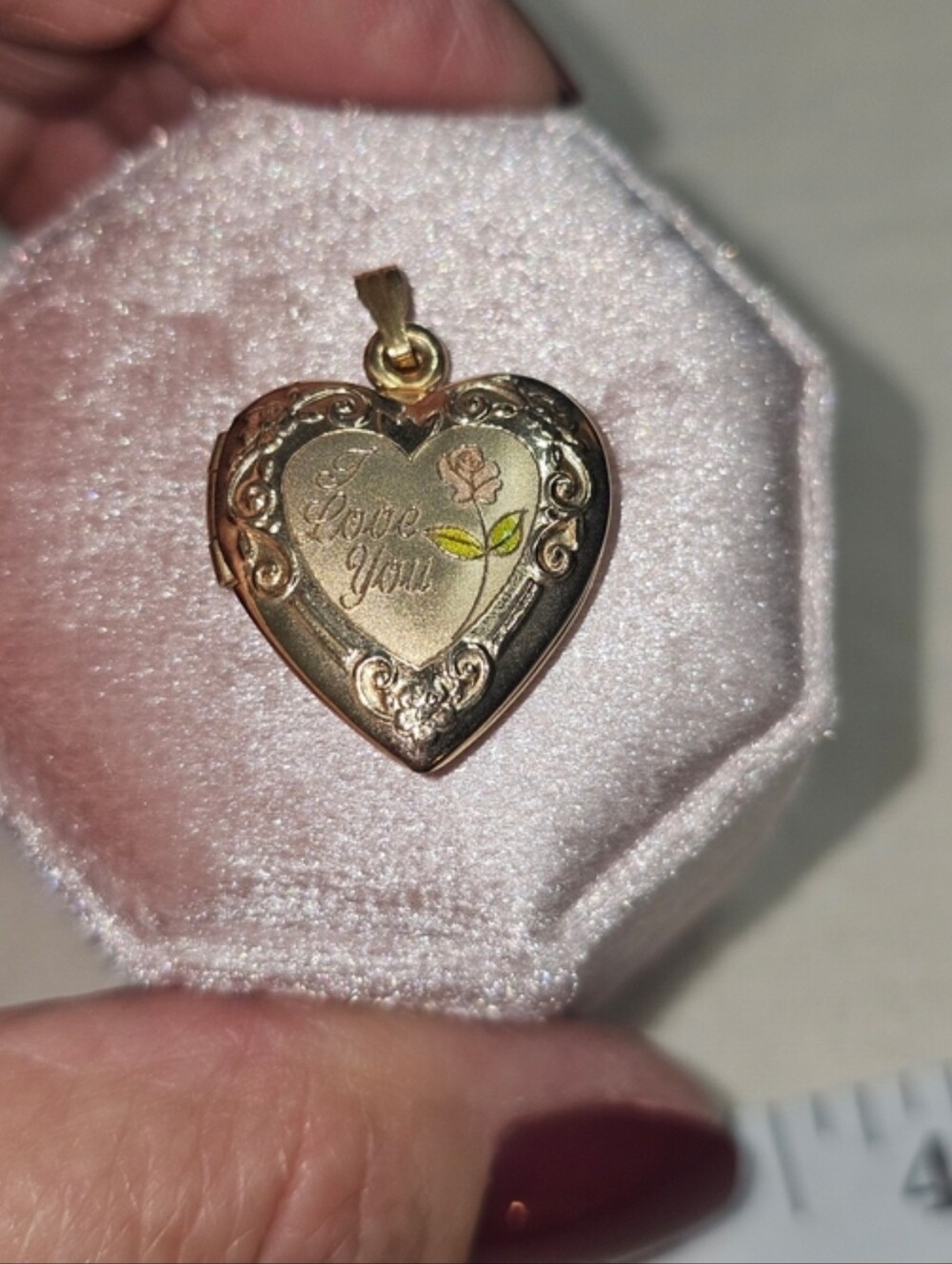 Vintage “I Love You” Rose Heart Locket Gold Tone 2.8g